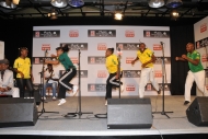 舞者換上球衣跳起南非世界盃的獨創舞蹈Diski Dance，可會令你想起去年的盛況？