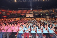 近八千名青年興奮慶祝香港回歸十五年