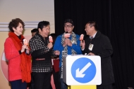 謝雪心、黃允財、魯振順及港台第五台《香江暖流》節目主持李仁傑演出道路安全短劇。