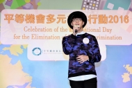 吳業坤獻唱新歌《感激》，大獲歌迷及觀眾支持。