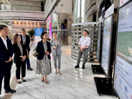香港電台代表團考察上海台最新的人工智能應用技術。