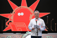 香港數碼港管理有限公司行政總裁鄭松岩博士